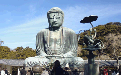 This Great Buddha is one of the most popular monument in Japan. It was built in the mid 13th century.