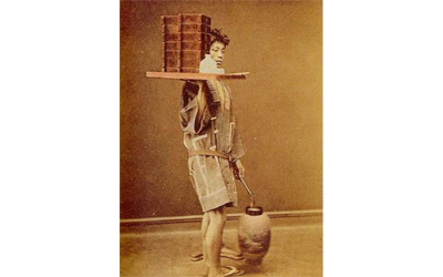 Delivery service called “Demae” became common till the end of the Edo Period(1603～1868).